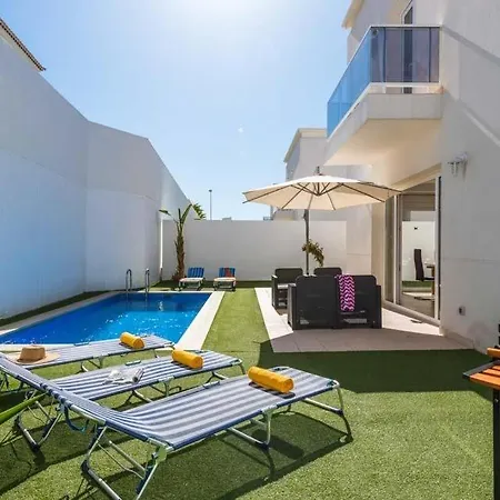 Villa Fanabe Sleeps 8 With Pool Air Con And Wifi