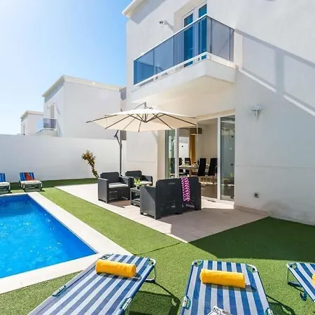 Villa Fanabe Sleeps 8 With Pool Air Con And Wifi *