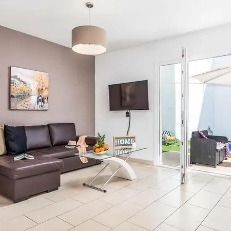 Villa Fanabe Sleeps 8 With Pool Air Con And Wifi