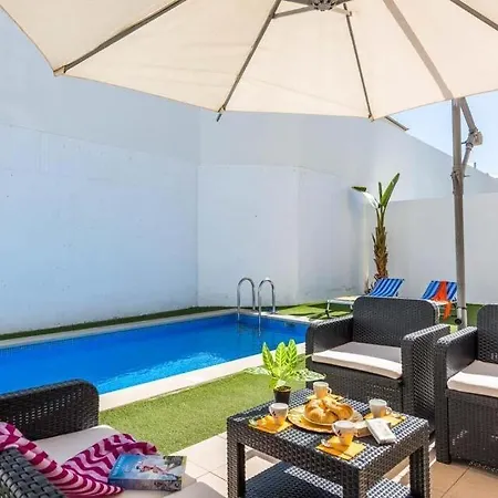 Fanabe Sleeps 8 With Pool Air Con And Wifi *